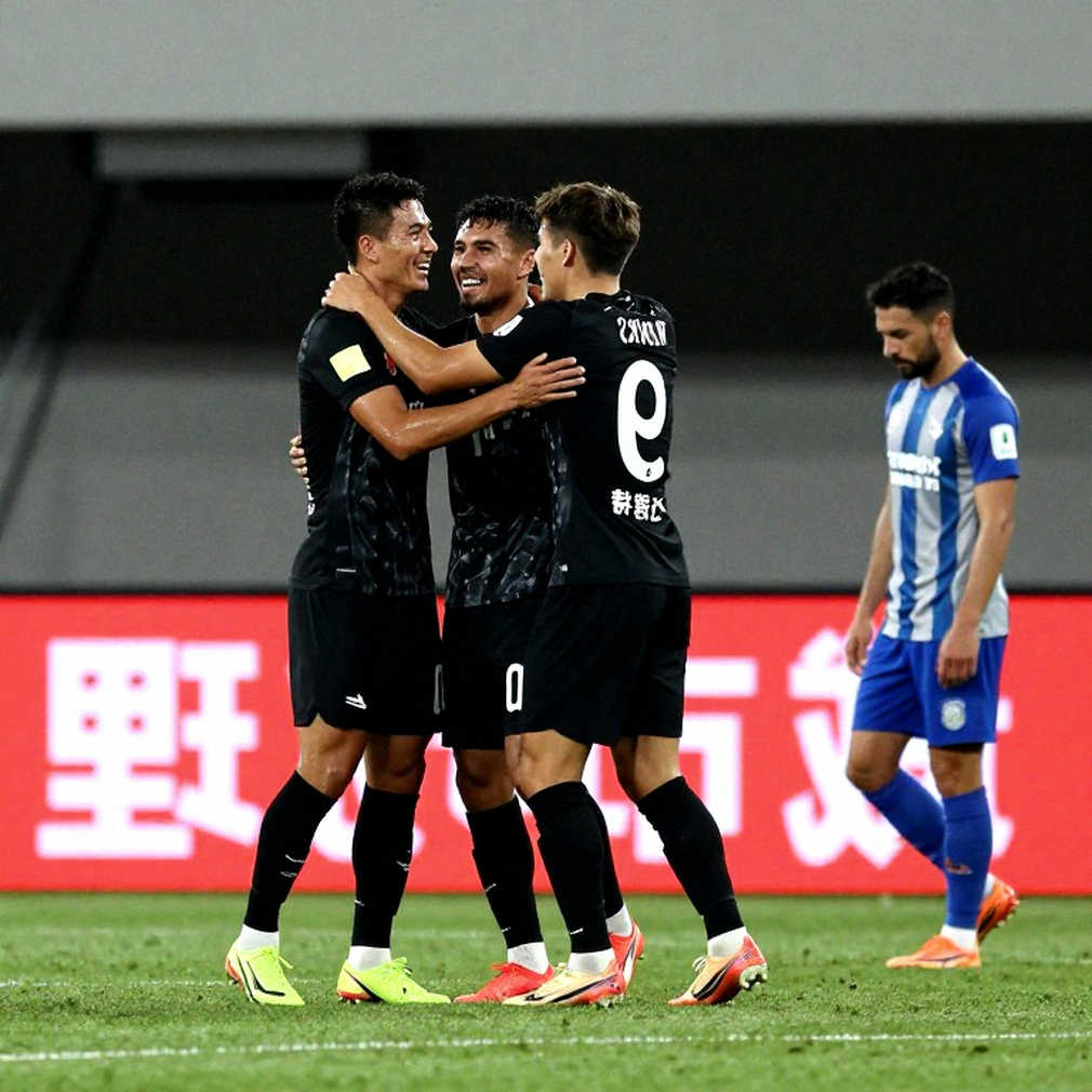 Bạo lực và tranh cãi trọng tài trong trận SHB Đà Nẵng thắng Hà Nội FC: Khi VAR và trọng tài bỏ lọt những pha bóng nguy hiểm