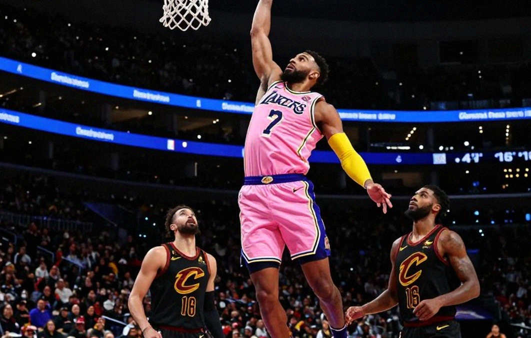 Lakers mở màn 2-0 bằng 17 lần mất bóng: chuỗi thắng chưa được kiểm toán