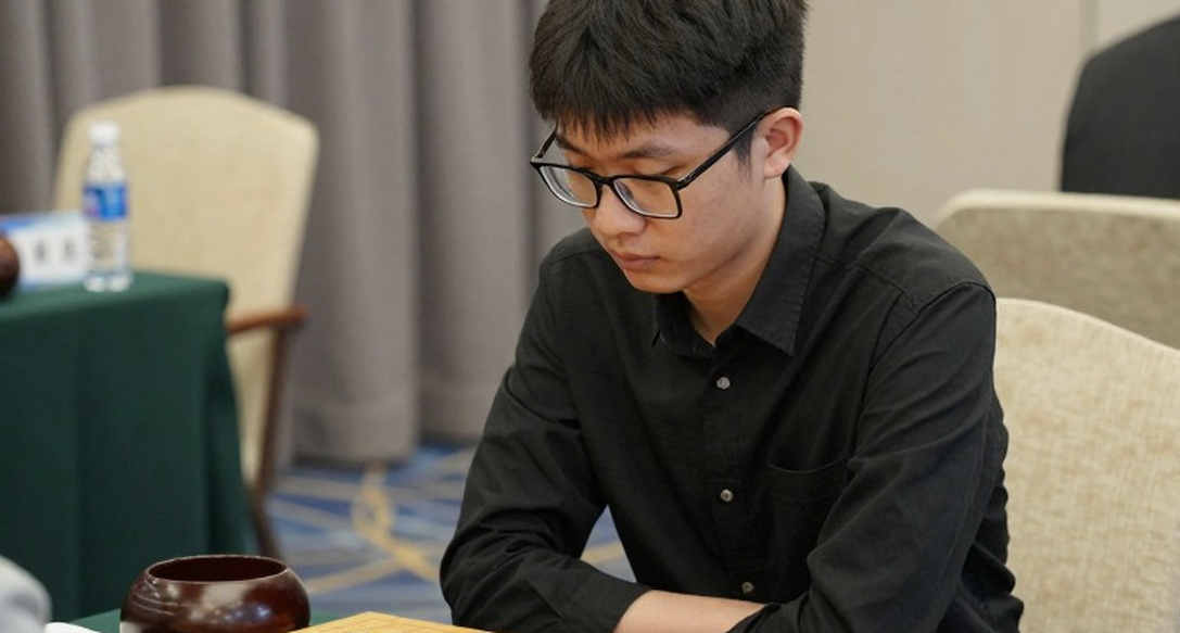GCL 2026: Nepomniachtchi khiến Carlsen hoảng hốt, thắng Sindarov trên đồng hồ GCL 2026: Nepomniachtchi khiến Carlsen hoảng hốt, thắng Sindarov trên đồng hồ