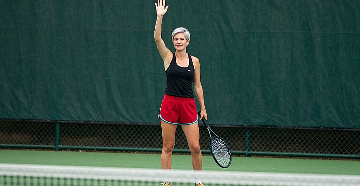 Zheng Qinwen tái hiện cuộc lội ngược dòng, hạ Swiatek ngay tại US Open 2026